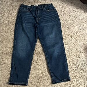 Universal Thread Women's High Rise Jeans - Dark Blue